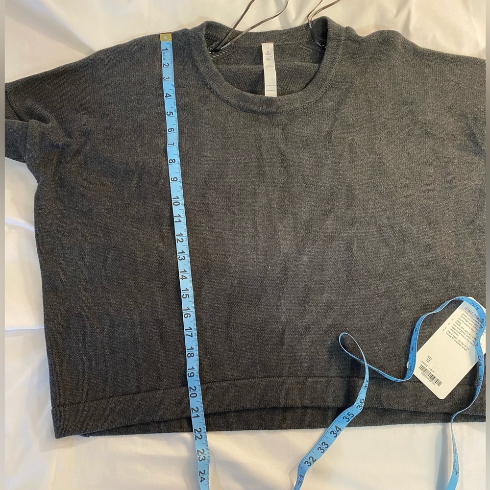 Lululemon NWT Bhakti Reality SS Heathered black 12 - Picture 2 of 6